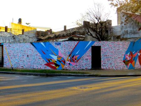 Two artists showed up to paint the same wall in Villa Crespo and this is what happened!